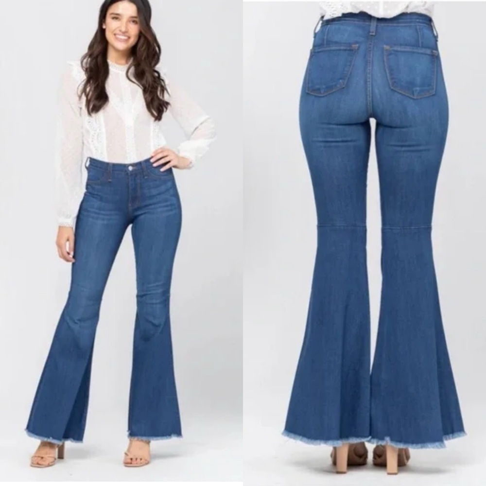 Judy Blue High Waist Super Flare Denim Jeans Style 8396 Size 11/30 Raw Hem